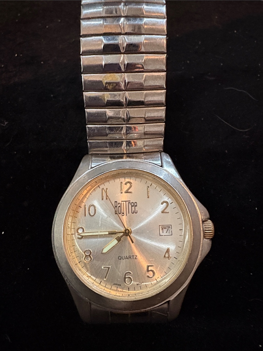 Vintage Silver Quartz stretch Wristwatch with Date